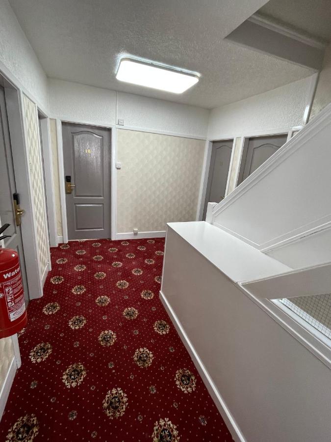 Oyo Queens Hotel, スケッグネス エクステリア 写真