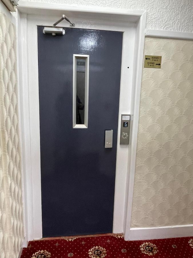 Oyo Queens Hotel, スケッグネス エクステリア 写真