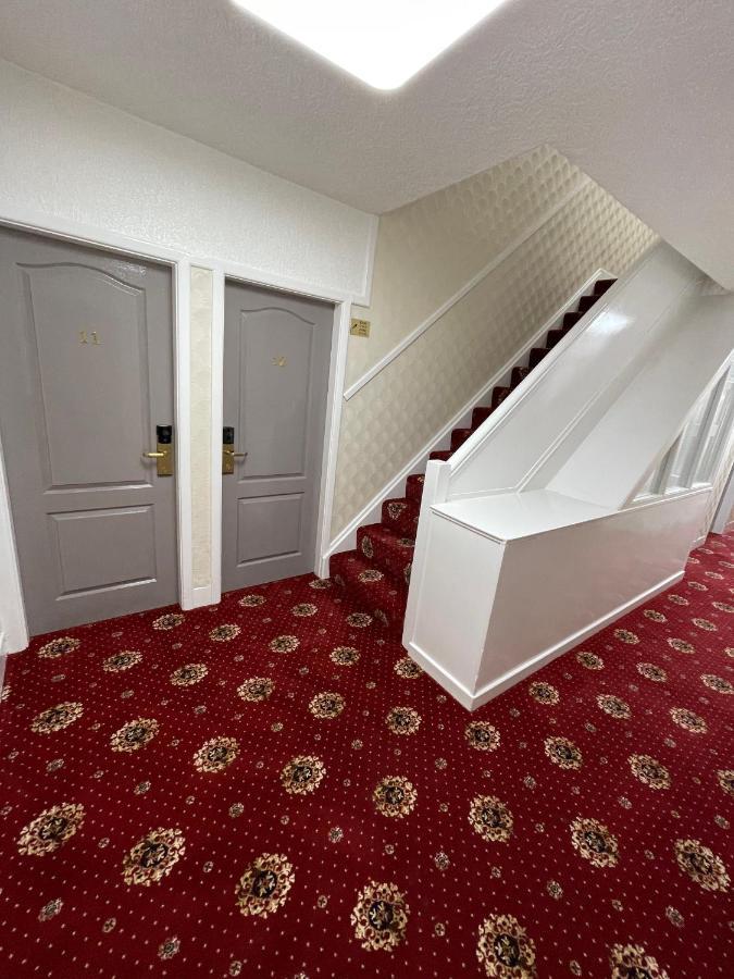 Oyo Queens Hotel, スケッグネス エクステリア 写真