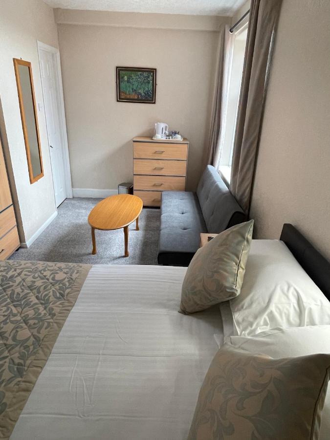 Oyo Queens Hotel, スケッグネス エクステリア 写真