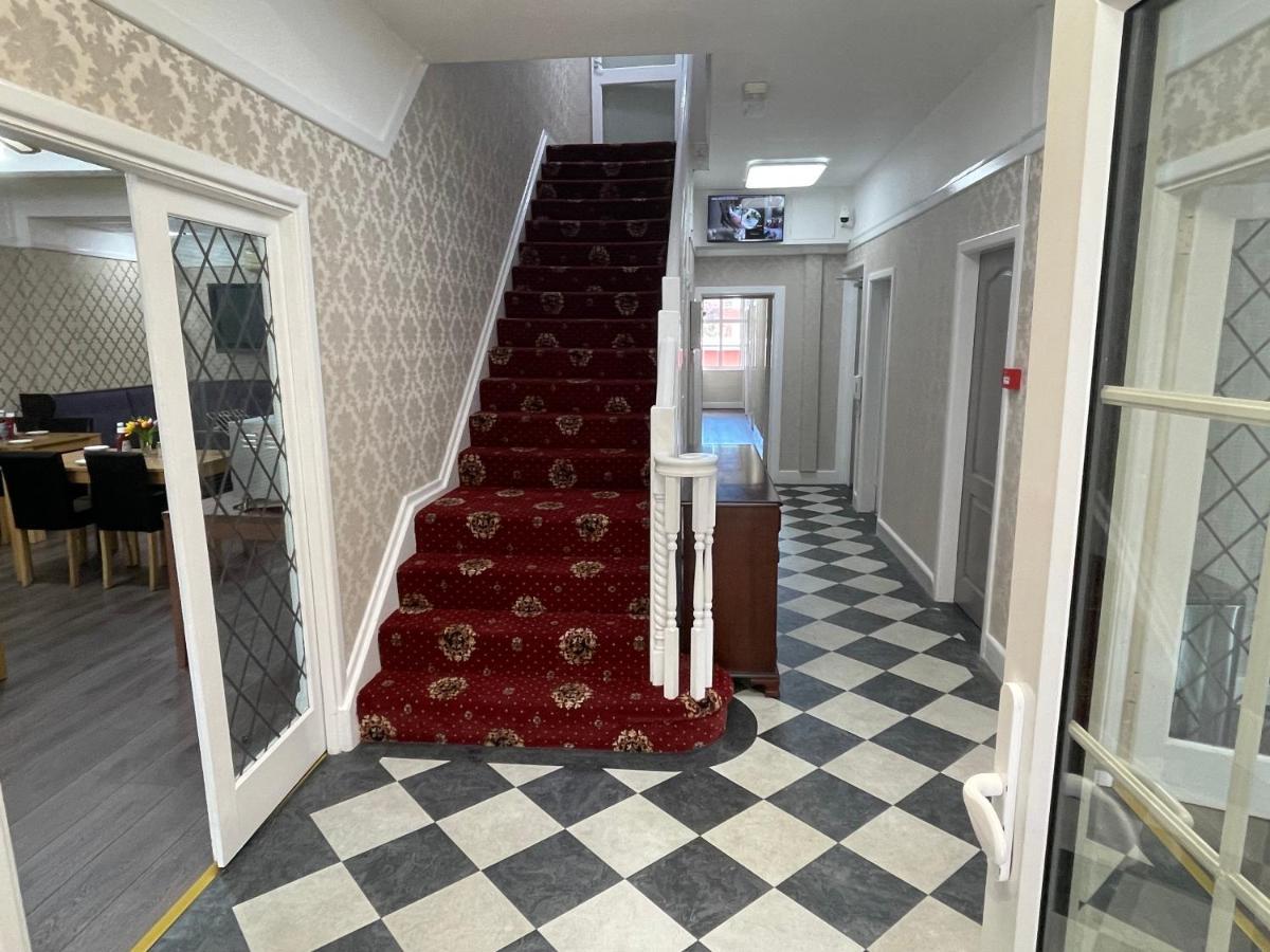 Oyo Queens Hotel, スケッグネス エクステリア 写真